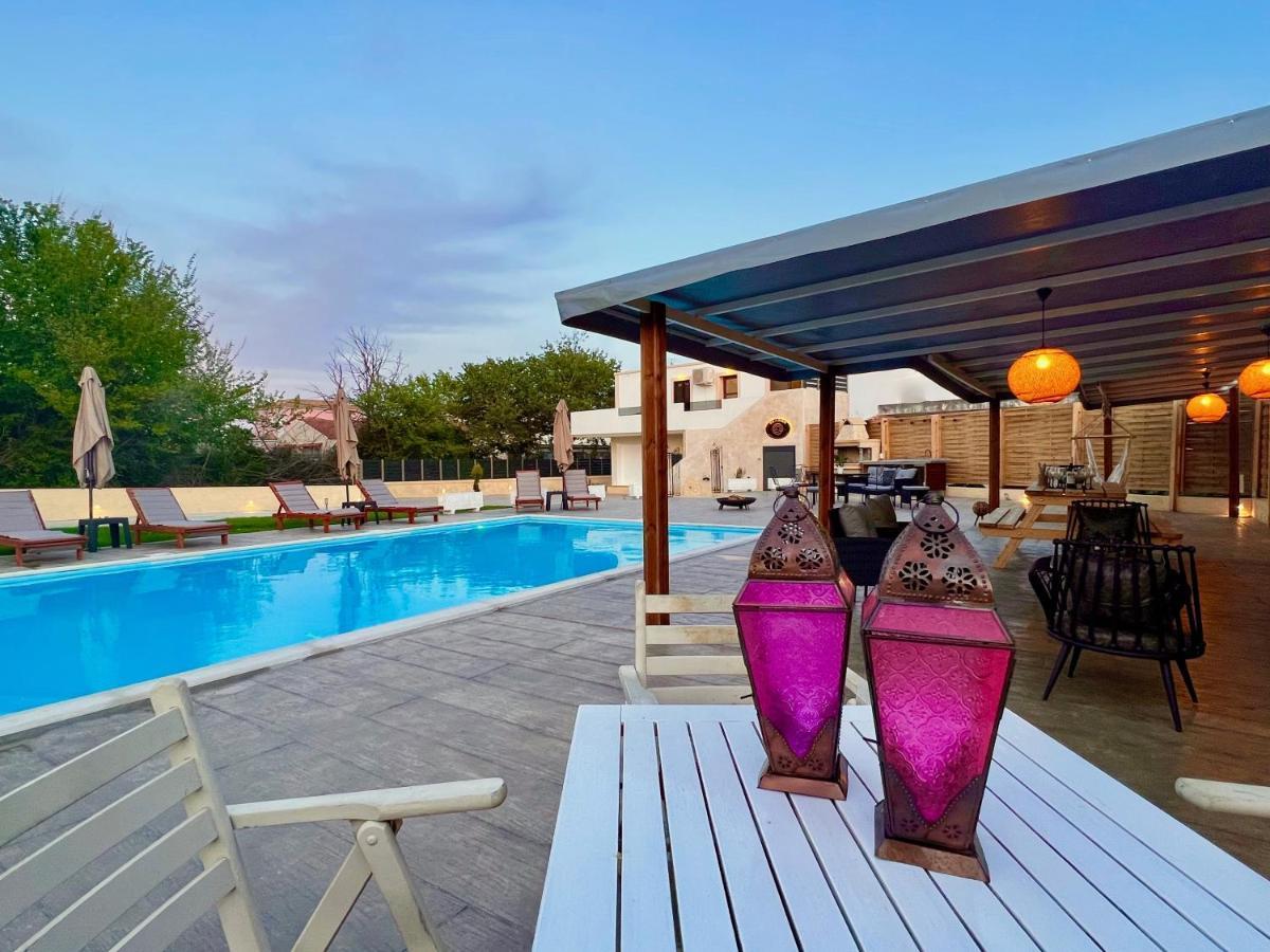 Beach Villa Verano With Private Pool By Dadovillas 斯达林 外观 照片